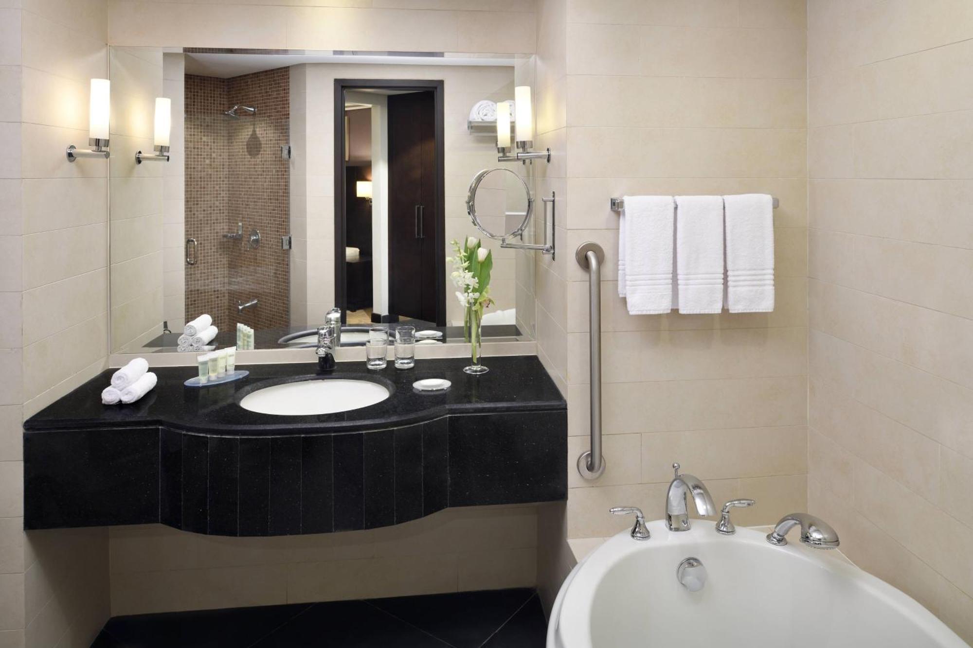 Courtyard By Marriott Riyadh Diplomatic Quarter Eksteriør bilde