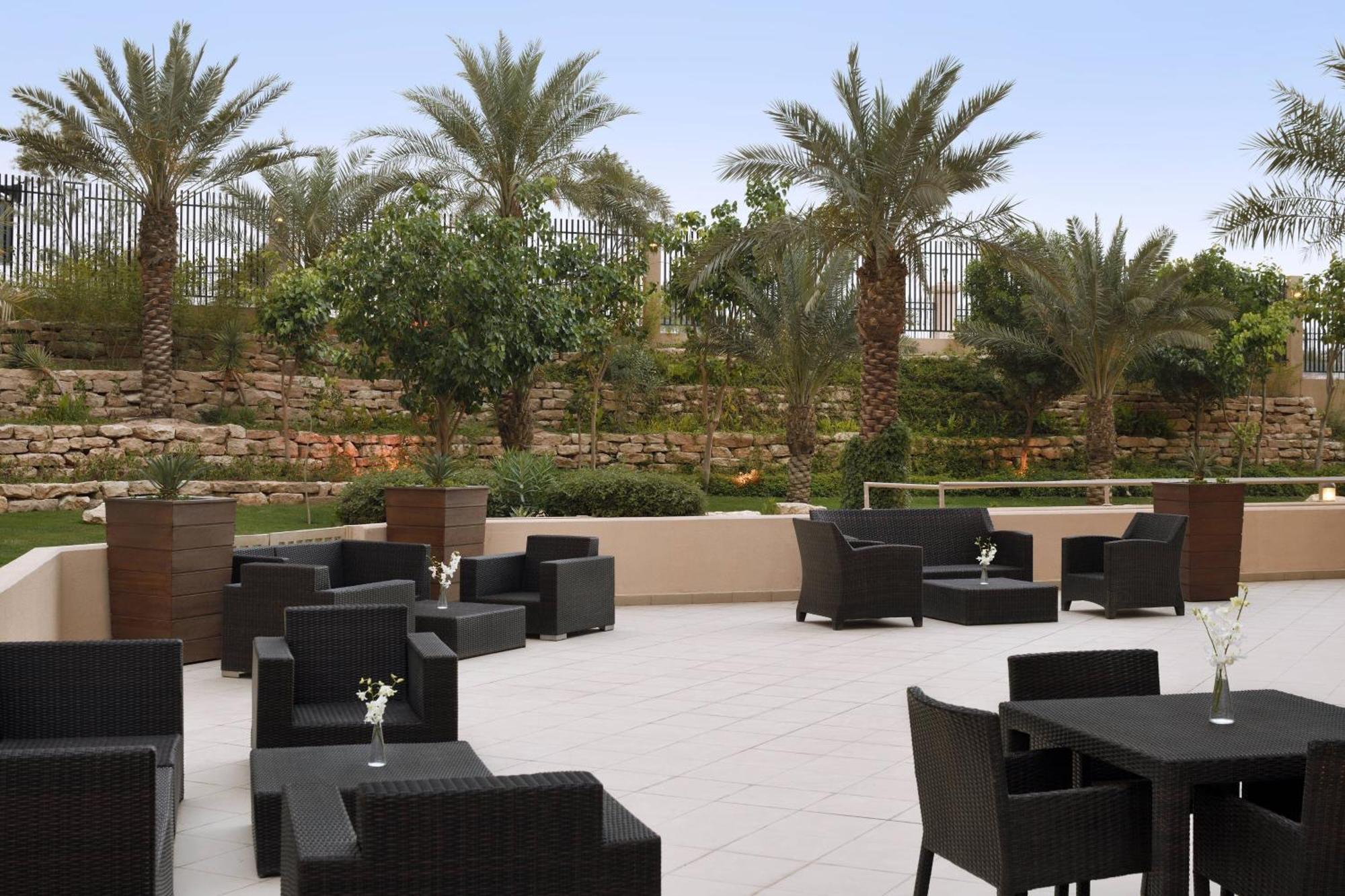 Courtyard By Marriott Riyadh Diplomatic Quarter Eksteriør bilde