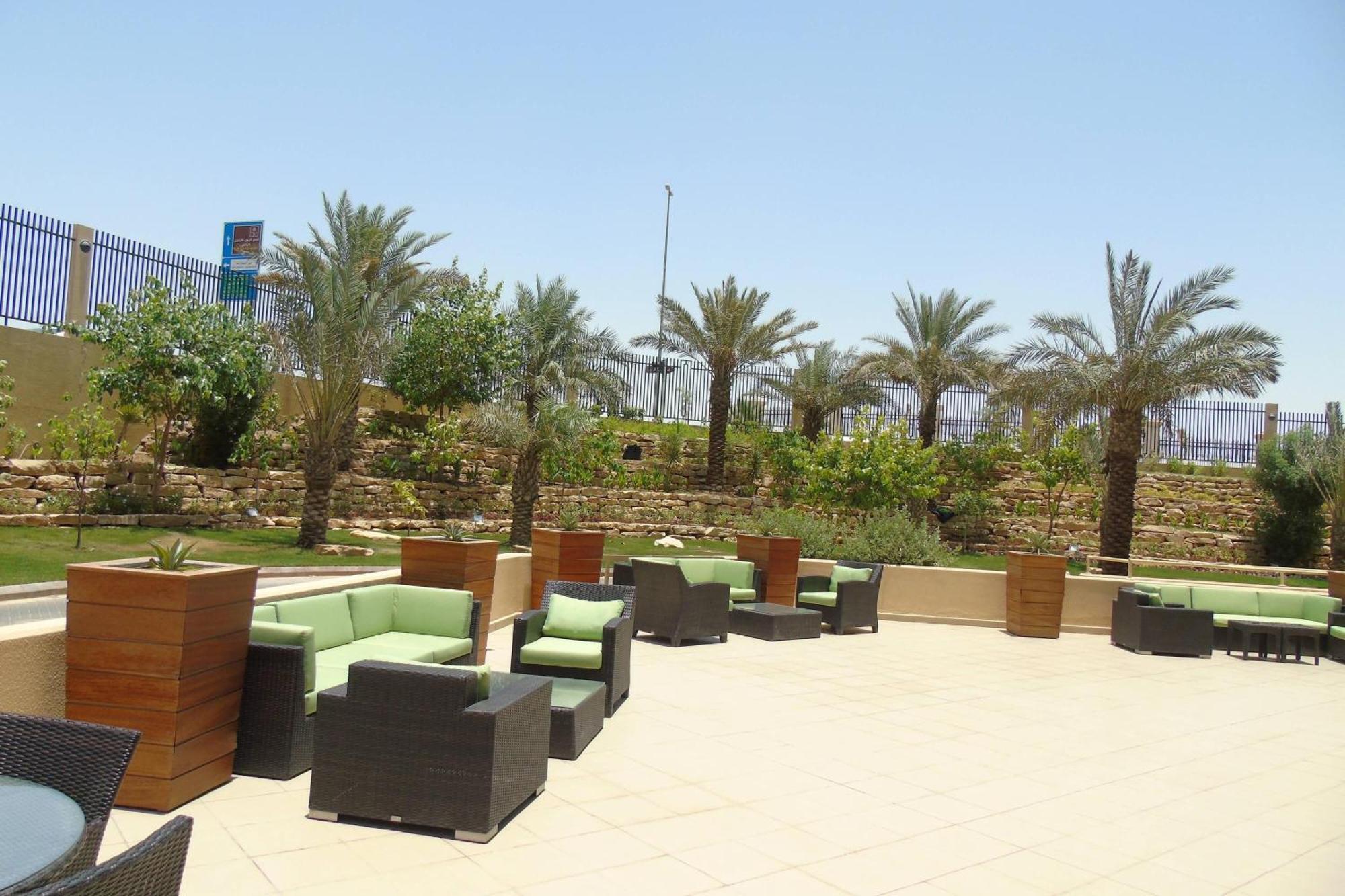 Courtyard By Marriott Riyadh Diplomatic Quarter Eksteriør bilde